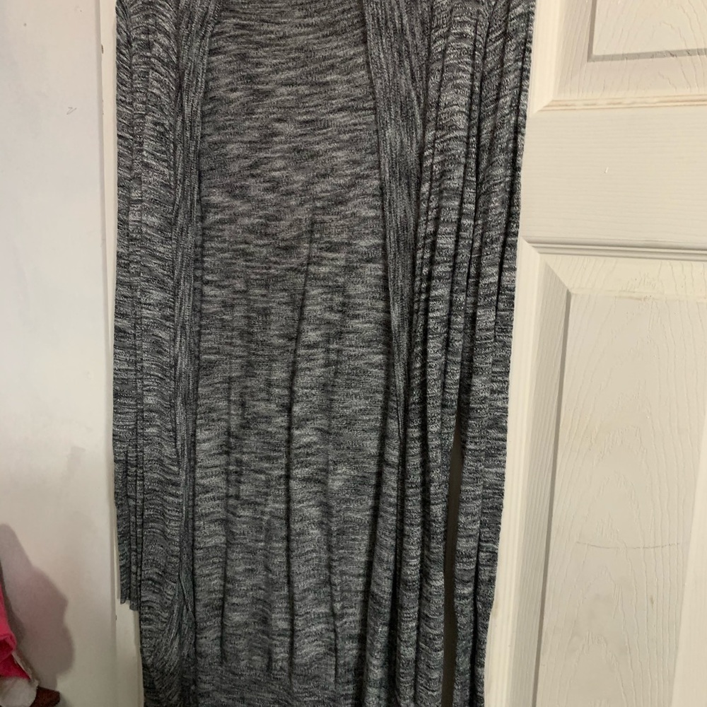 Cardigans - Picture 4 of 6